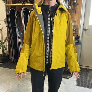 REI Goretex men’s rain jacket